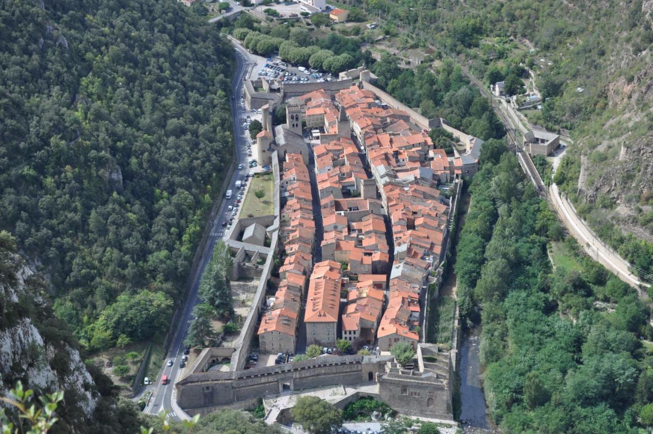 Appartement De Charme Au Coeur D Une Cite Medievale Villefranche-de-Conflent Exteriör bild