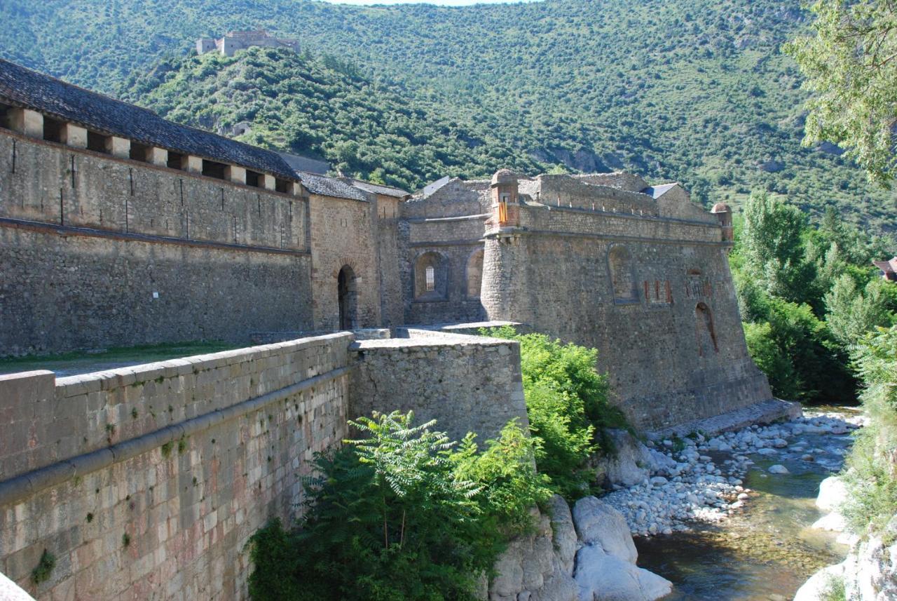 Appartement De Charme Au Coeur D Une Cite Medievale Villefranche-de-Conflent Exteriör bild